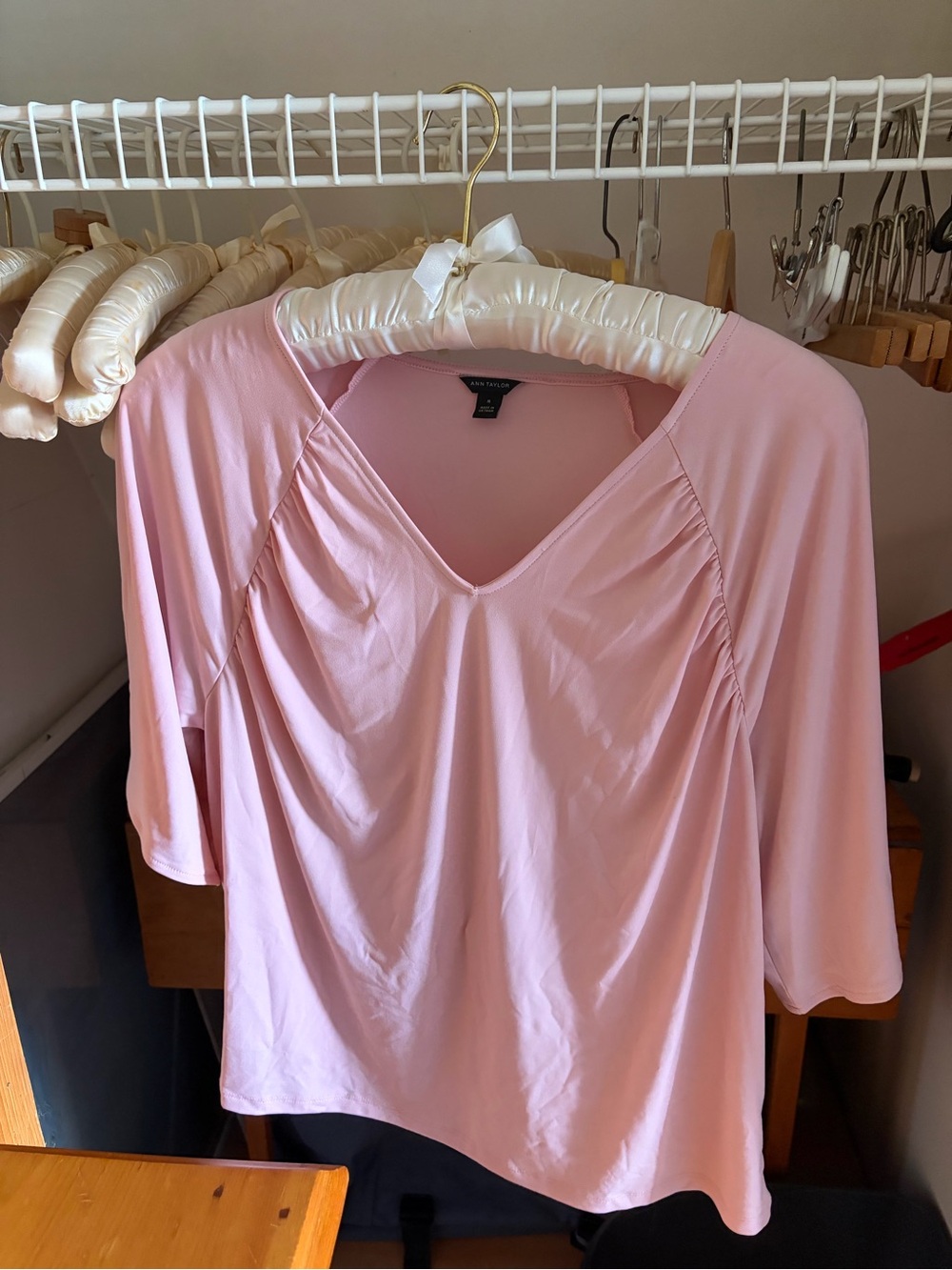 Ann Taylor Light Pink V-Neck Raglan Sleeve Tee